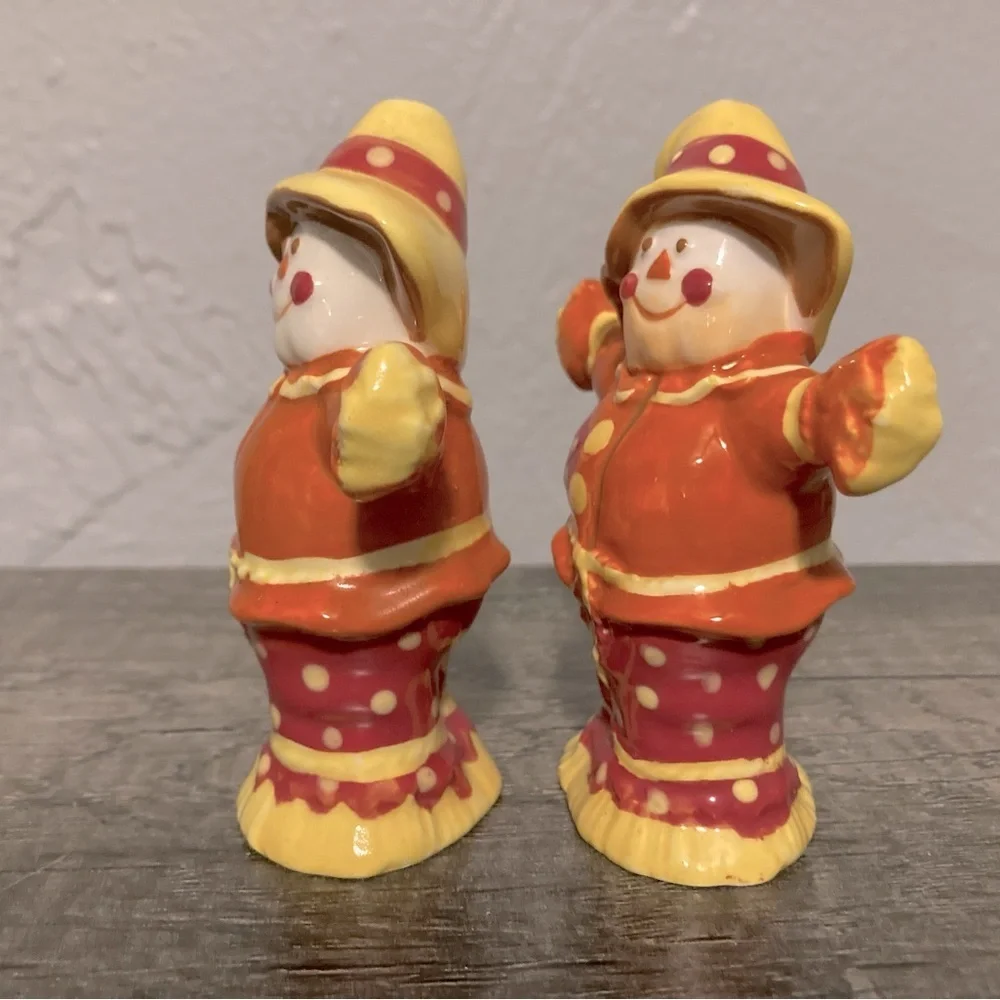 Vintage Essential Home Scarecrow Salt & Pepper Shakers